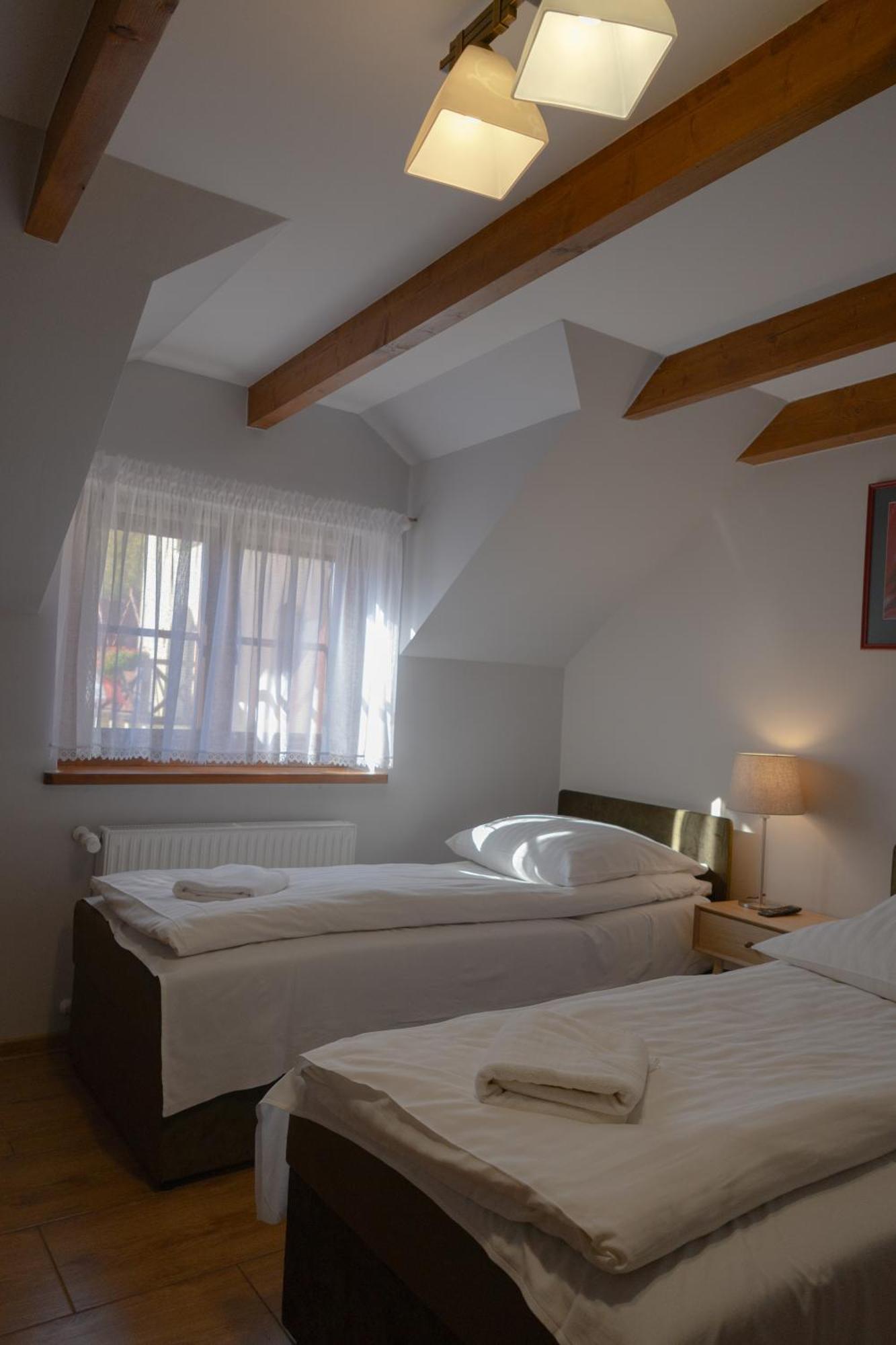 Stanica Hucul Hotell Sułkowice Exteriör bild