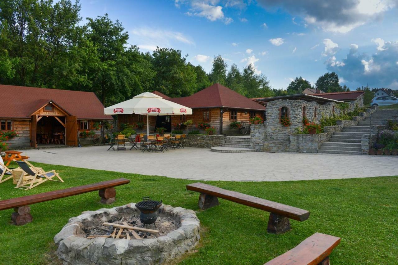 Stanica Hucul Hotell Sułkowice Exteriör bild